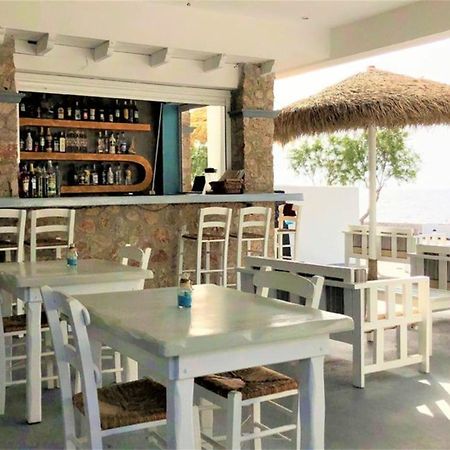 Happy Fish Rooms- Beachfront 佩里萨 外观 照片